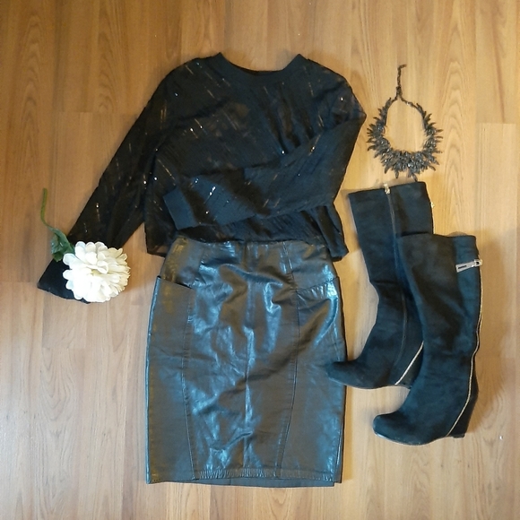 Vintage leather skirt size 4 with pockets! - Picture 6 of 6